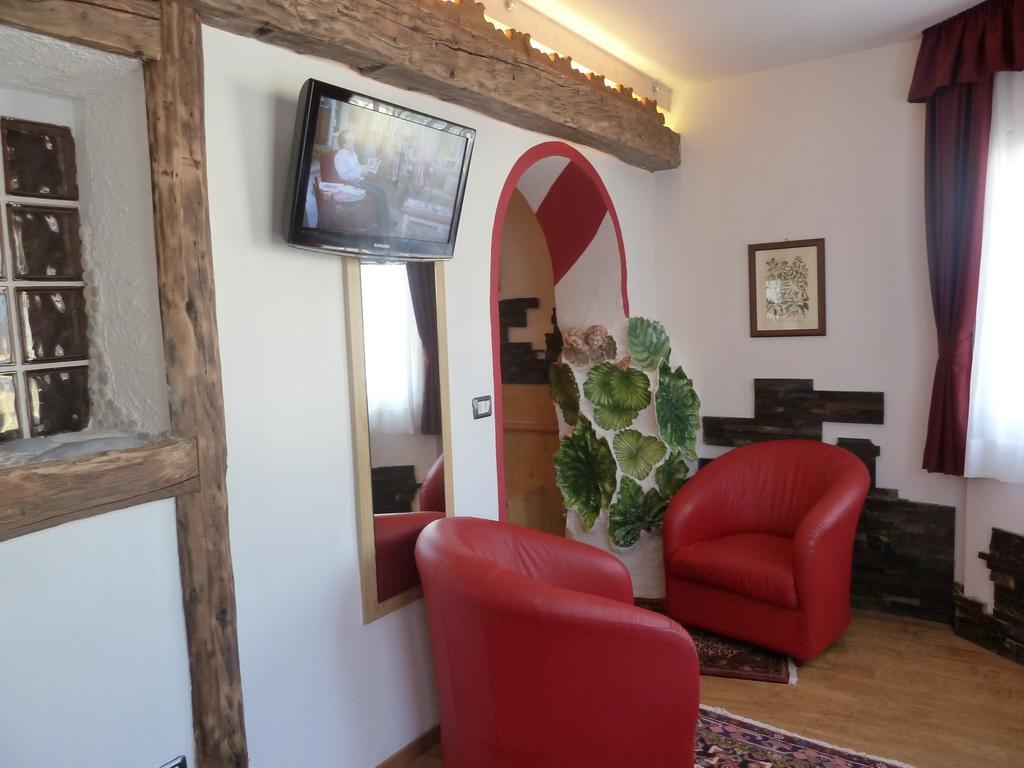 Hotel Ancora Castello-Molina di Fiemme Værelse billede