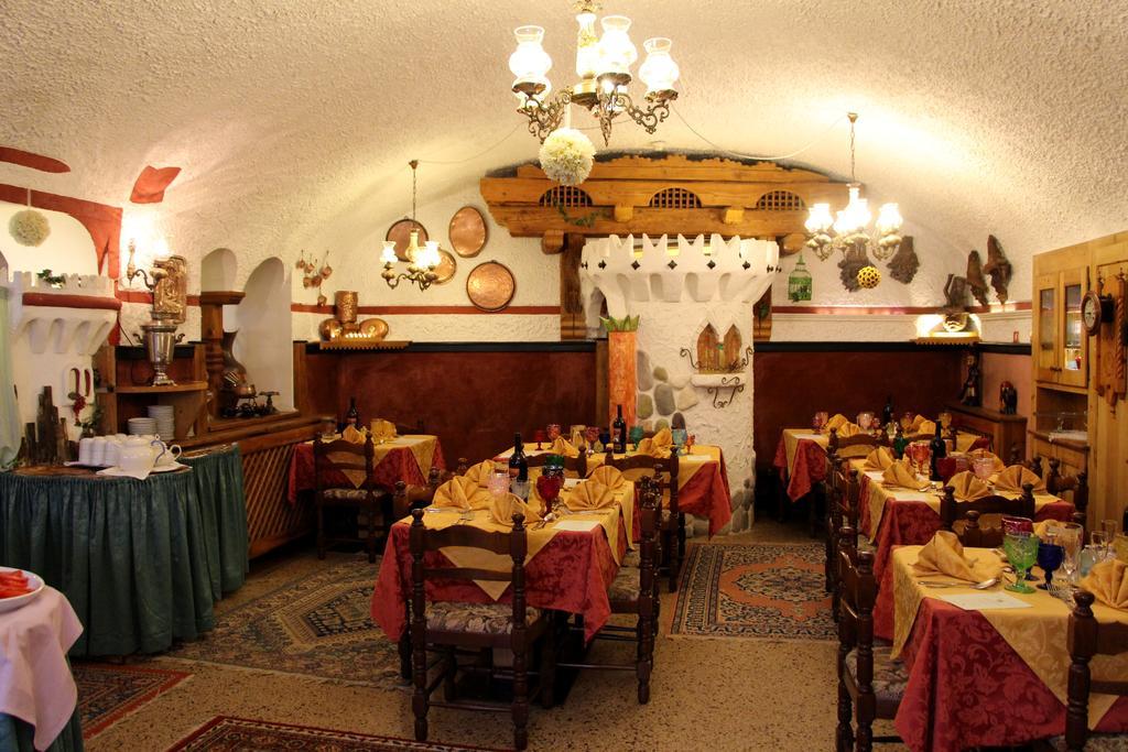 Hotel Ancora Castello-Molina di Fiemme Eksteriør billede