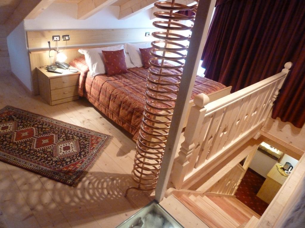 Hotel Ancora Castello-Molina di Fiemme Eksteriør billede