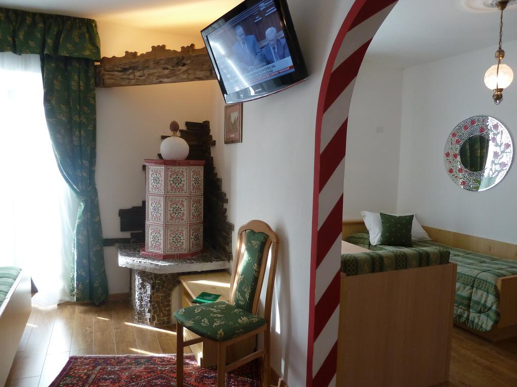 Hotel Ancora Castello-Molina di Fiemme Eksteriør billede