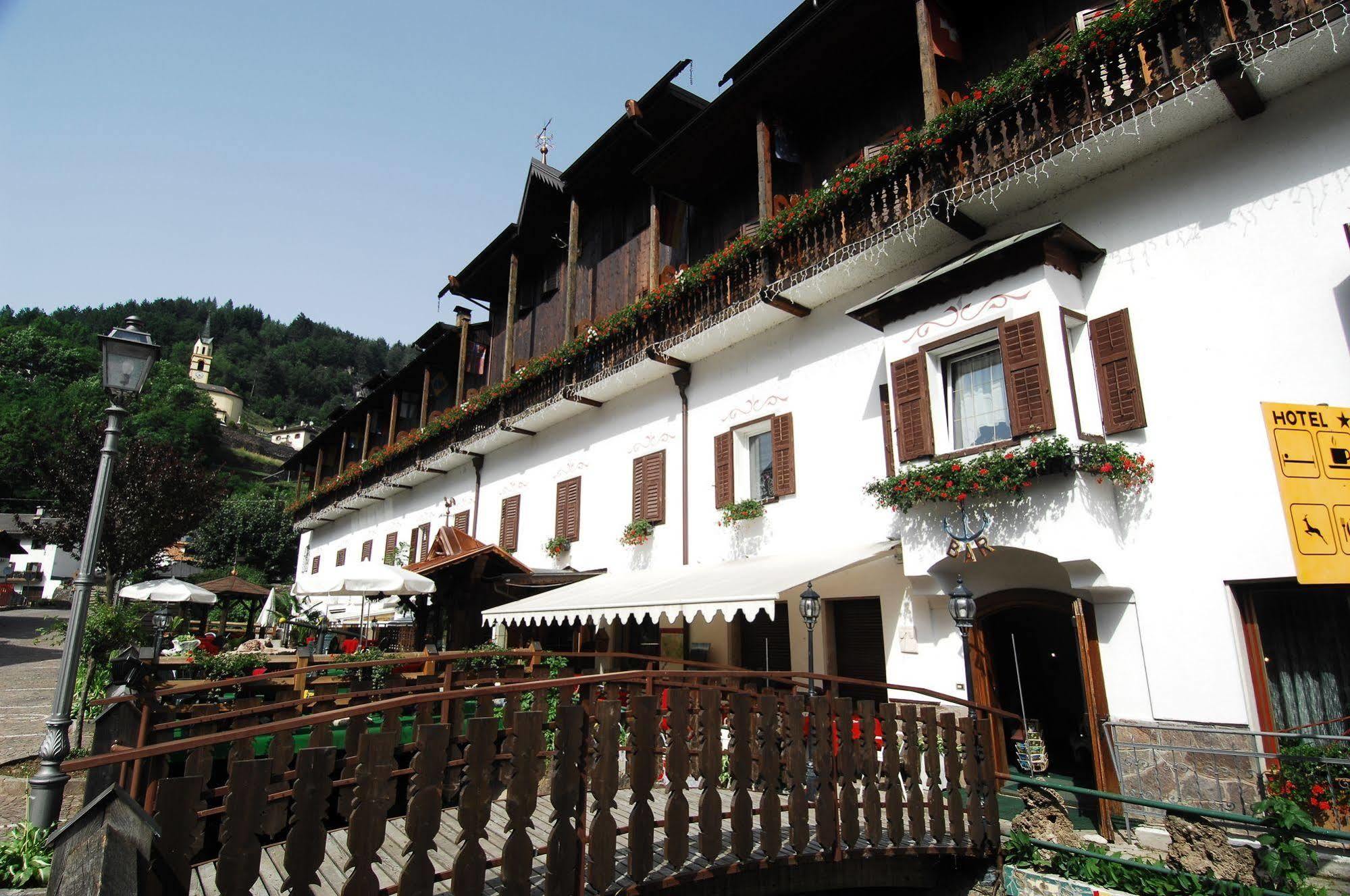 Hotel Ancora Castello-Molina di Fiemme Eksteriør billede